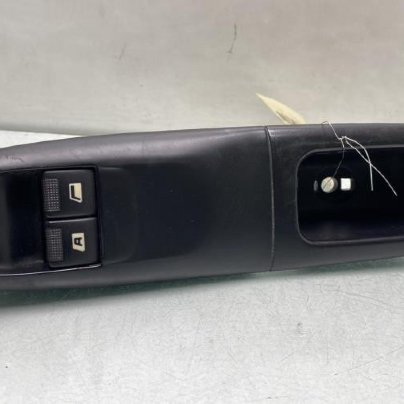 Interrupteur de leve vitre avant gauche PEUGEOT 406 Photo n°1