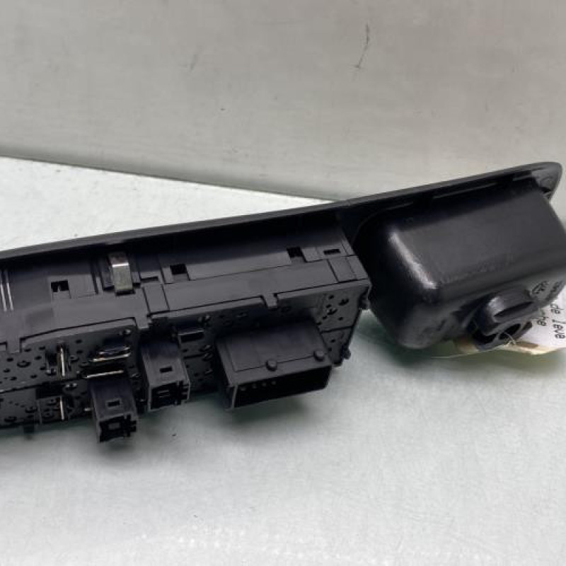 Interrupteur de leve vitre avant gauche PEUGEOT 406 Photo n°2