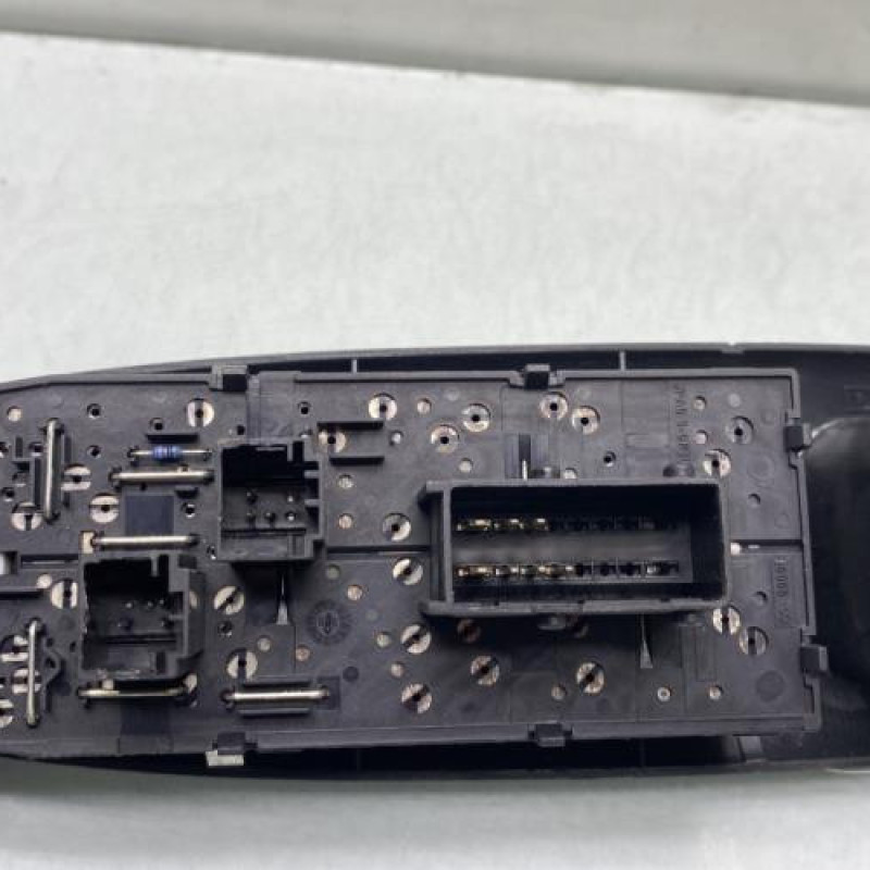 Interrupteur de leve vitre avant gauche PEUGEOT 406 Photo n°3