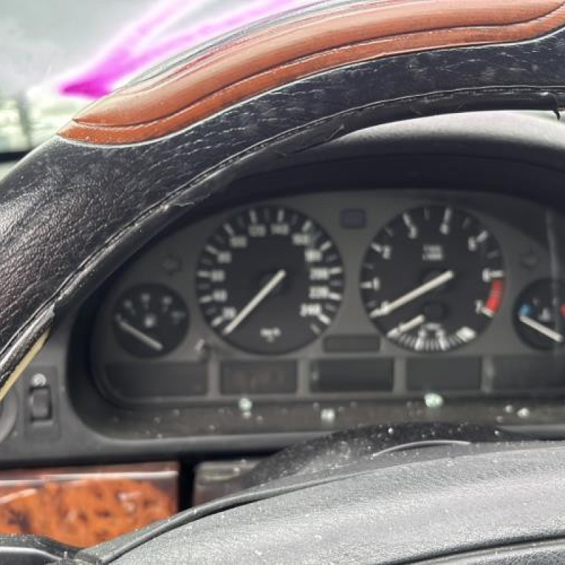 Interrupteur de leve vitre avant gauche BMW SERIE 5 E39 Photo n°17