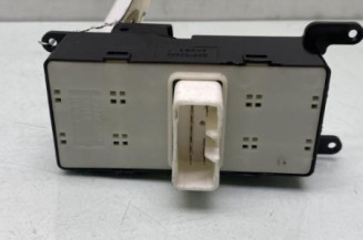 Interrupteur de leve vitre avant gauche KIA RIO 3