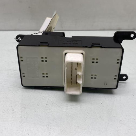 Interrupteur de leve vitre avant gauche KIA RIO 3