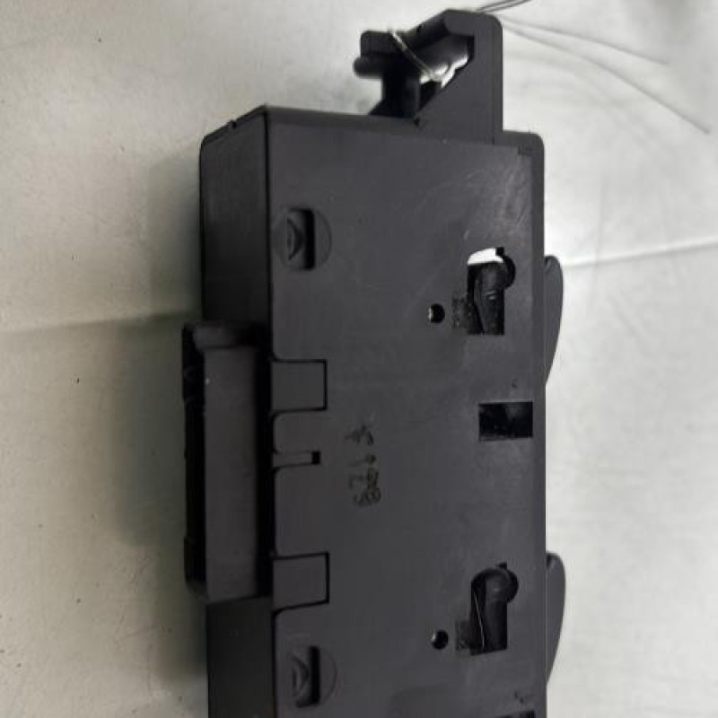 Interrupteur de leve vitre avant droit BMW SERIE 3 E46 Photo n°3