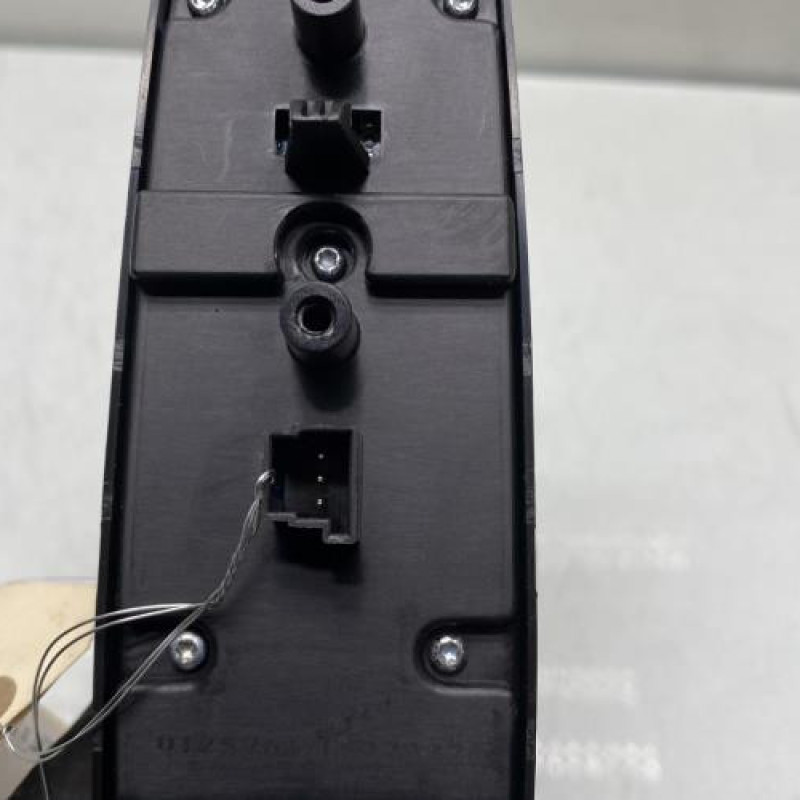 Interrupteur de leve vitre avant gauche MERCEDES CLASSE B 245 Photo n°3