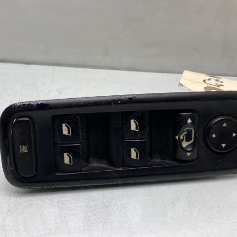 Interrupteur de leve vitre avant gauche PEUGEOT 807 Photo n°1