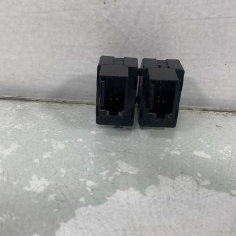 Interrupteur de leve vitre avant gauche VOLKSWAGEN POLO 3 Photo n°4