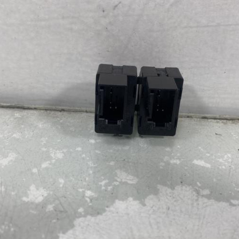 Interrupteur de leve vitre avant gauche VOLKSWAGEN POLO 3 Photo n°5