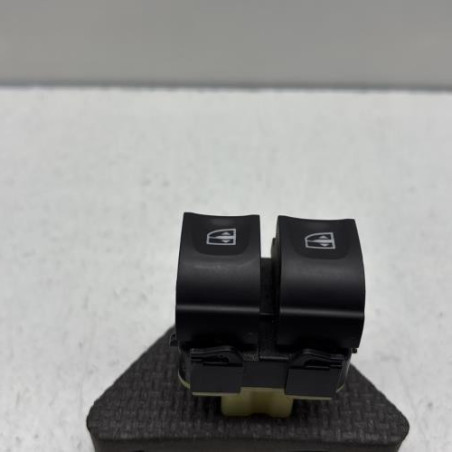 Interrupteur de leve vitre avant gauche RENAULT CAPTUR 1 Photo n°1