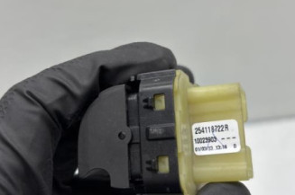 Interrupteur de leve vitre avant gauche RENAULT CAPTUR 1