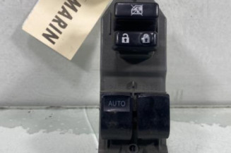 Interrupteur de leve vitre avant gauche TOYOTA YARIS 2 Photo n°1