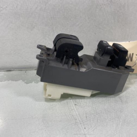 Interrupteur de leve vitre avant gauche TOYOTA YARIS 2