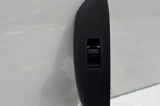 Interrupteur de leve vitre avant droit TOYOTA YARIS 1 Photo n°1