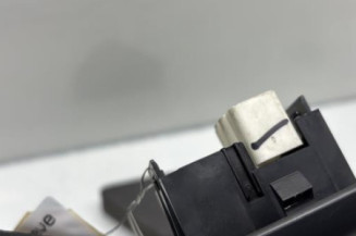 Interrupteur de leve vitre avant droit TOYOTA YARIS 1