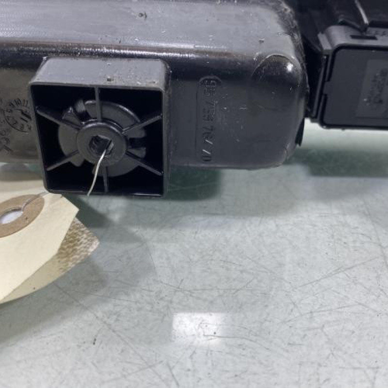 Interrupteur de leve vitre arriere gauche PEUGEOT 3008 1 Photo n°4