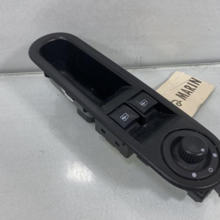 Interrupteur de leve vitre avant gauche RENAULT TWINGO 3 Photo n°1