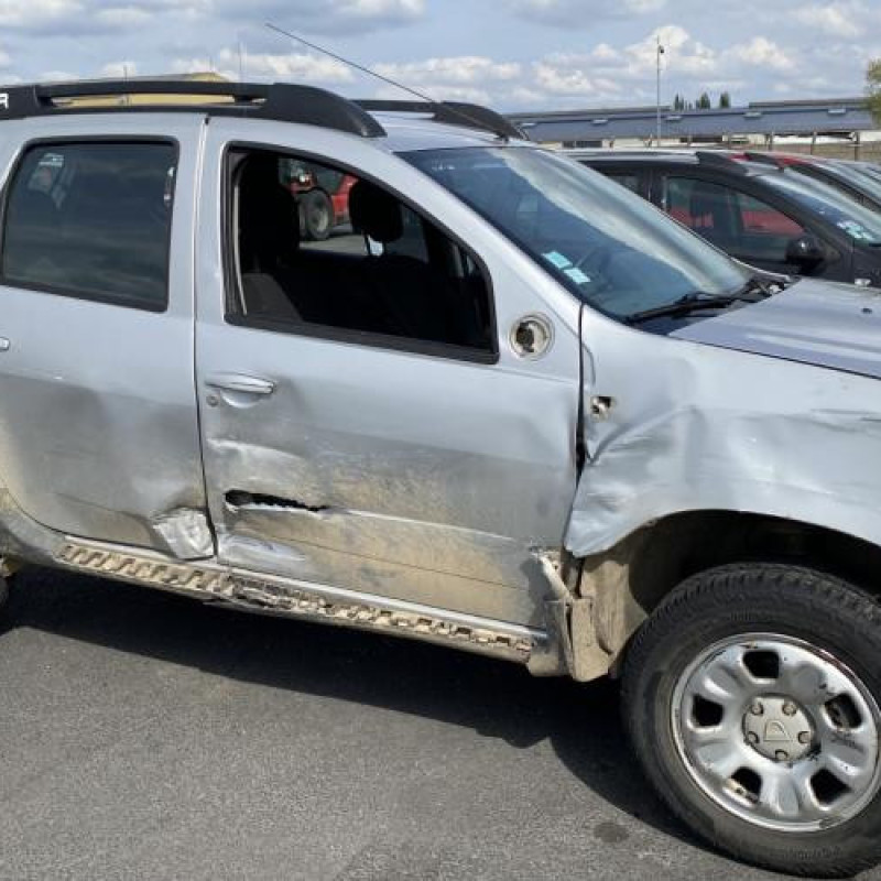 Fermeture de capot DACIA DUSTER 1 Photo n°10