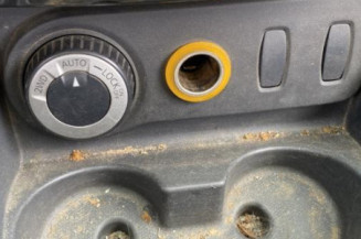 Interrupteur de leve vitre avant gauche DACIA DUSTER 1