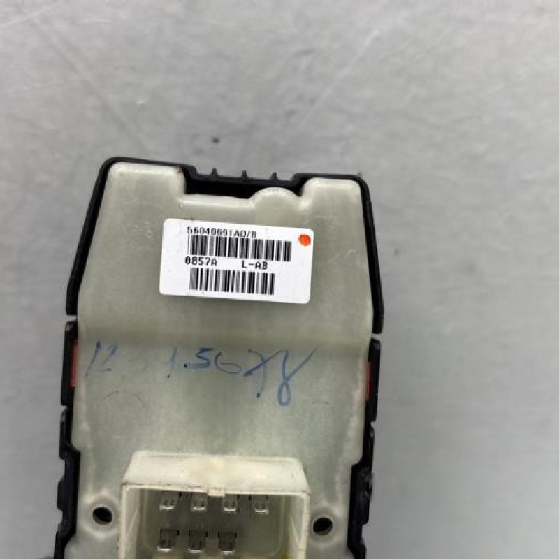 Interrupteur de leve vitre avant gauche DODGE CALIBER Photo n°4