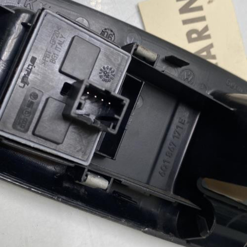 Interrupteur de leve vitre avant gauche VOLKSWAGEN POLO 4 Photo n°3