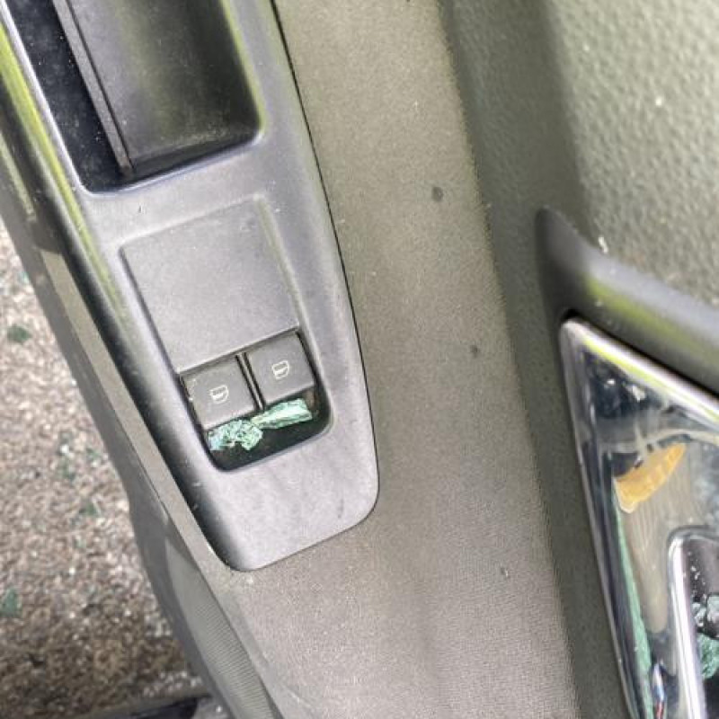 Interrupteur de leve vitre avant gauche VOLKSWAGEN POLO 4 Photo n°13