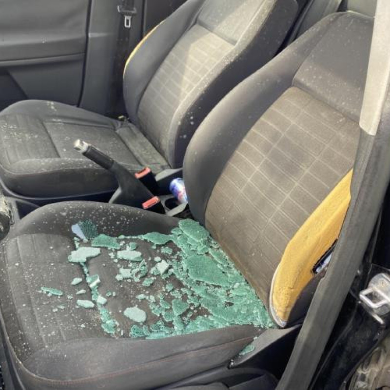 Interrupteur de leve vitre avant gauche VOLKSWAGEN POLO 4 Photo n°15