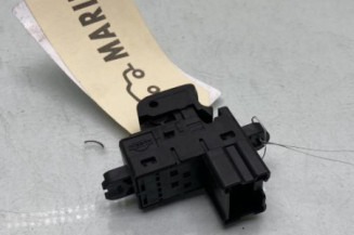 Interrupteur de leve vitre arriere gauche NISSAN QASHQAI 1