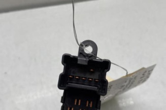 Interrupteur de leve vitre arriere gauche NISSAN QASHQAI 1