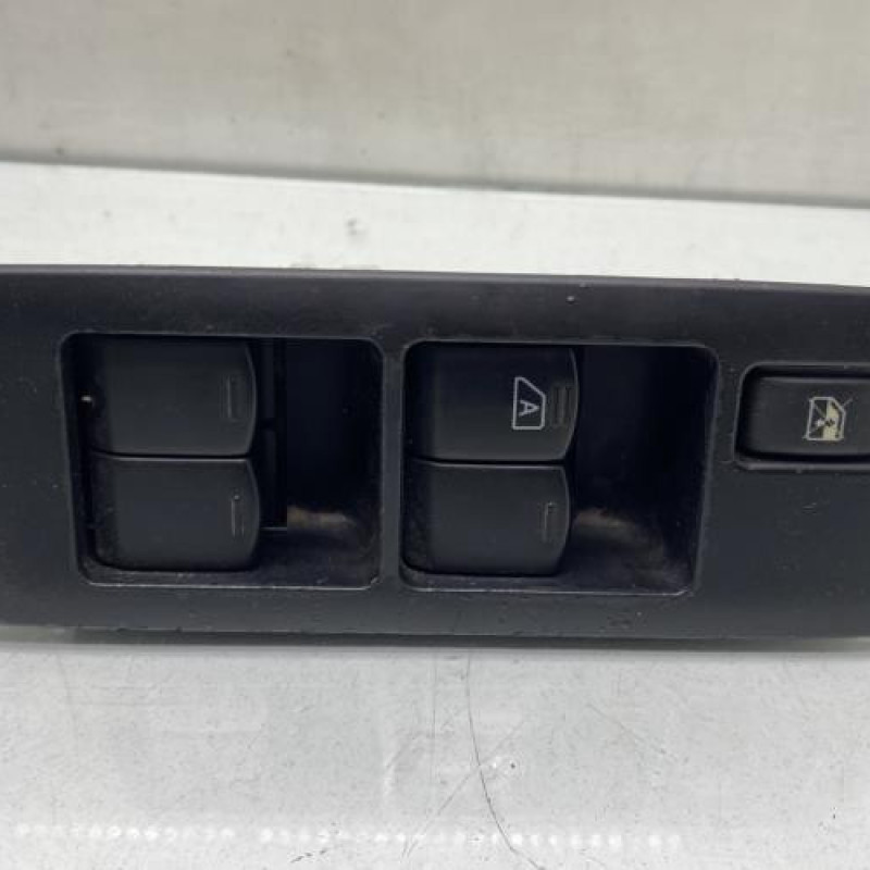 Interrupteur de leve vitre avant gauche NISSAN QASHQAI 1 Photo n°1