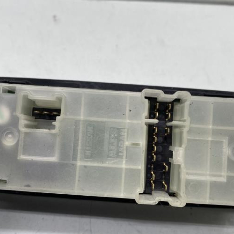 Interrupteur de leve vitre avant gauche NISSAN QASHQAI 1 Photo n°3