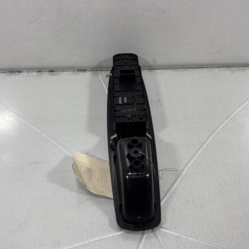 Interrupteur de leve vitre avant gauche RENAULT GRAND SCENIC 3 Photo n°2