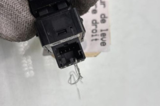 Interrupteur de leve vitre arriere droit AUDI A4 4