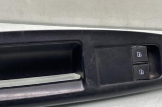 Interrupteur de leve vitre avant gauche VOLKSWAGEN POLO 4 Photo n°1