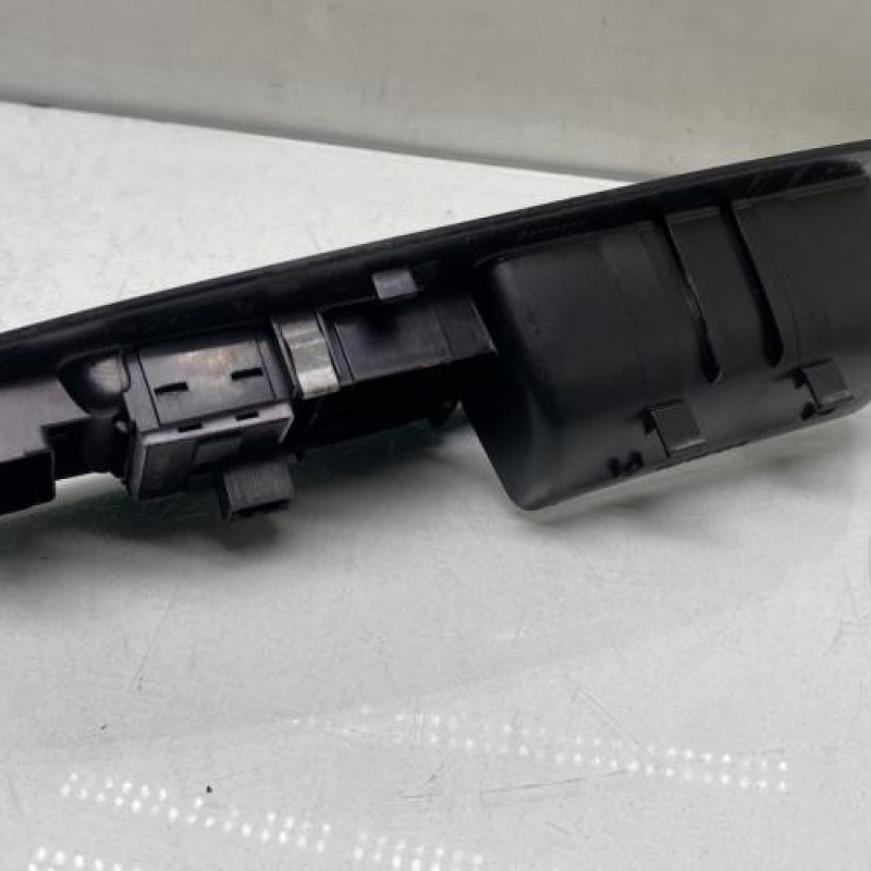 Interrupteur de leve vitre avant gauche VOLKSWAGEN POLO 4 Photo n°2