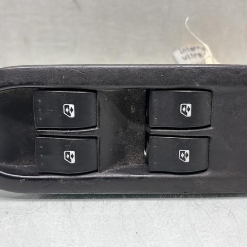 Interrupteur de leve vitre avant gauche RENAULT MEGANE 2 Photo n°1