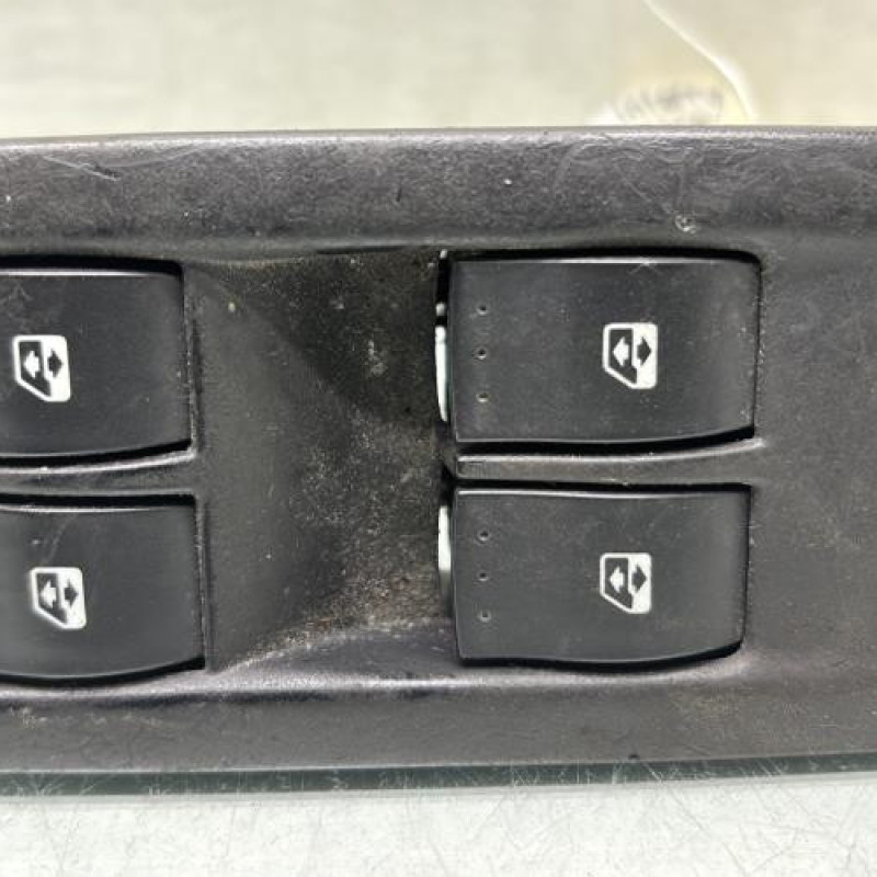 Interrupteur de leve vitre avant gauche RENAULT MEGANE 2 Photo n°2