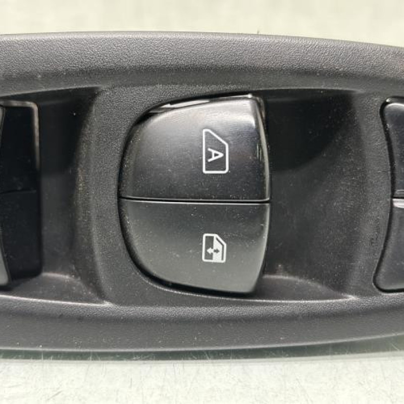 Interrupteur de leve vitre avant gauche RENAULT KADJAR Photo n°2