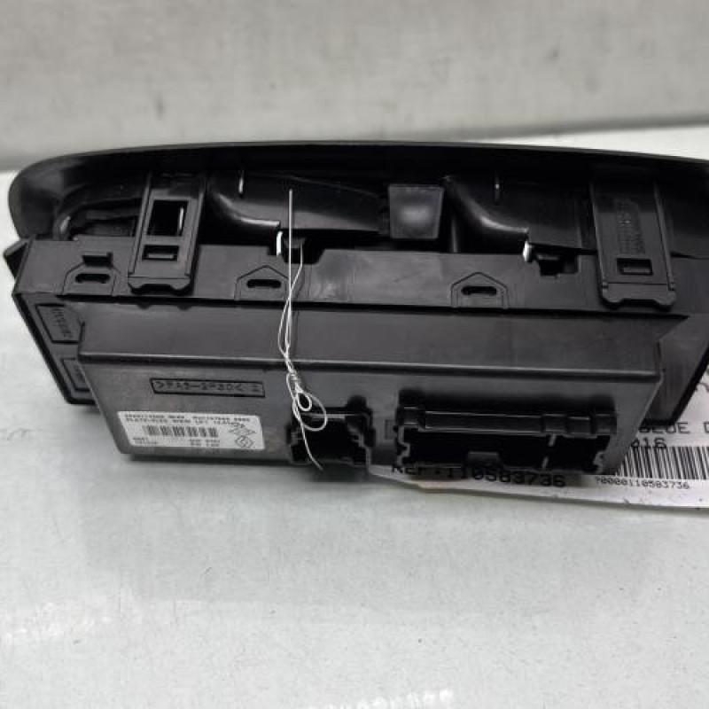 Interrupteur de leve vitre avant gauche RENAULT KADJAR Photo n°3