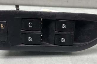 Interrupteur de leve vitre avant gauche RENAULT VEL SATIS Photo n°1