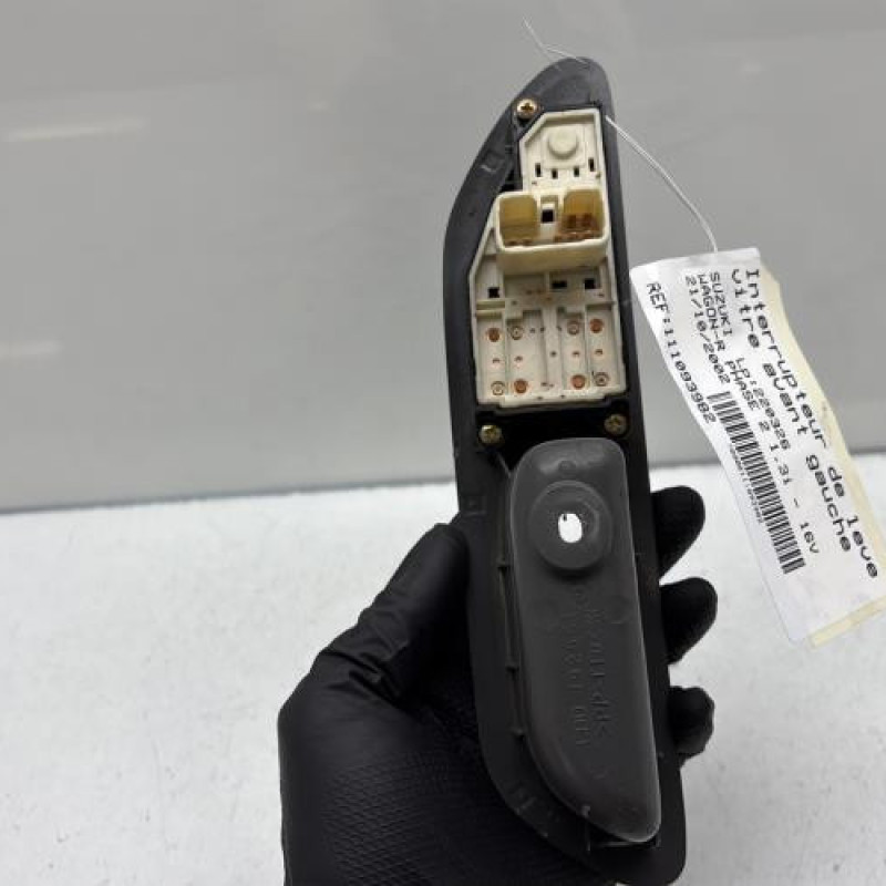 Interrupteur de leve vitre avant gauche SUZUKI WAGON-R Photo n°4