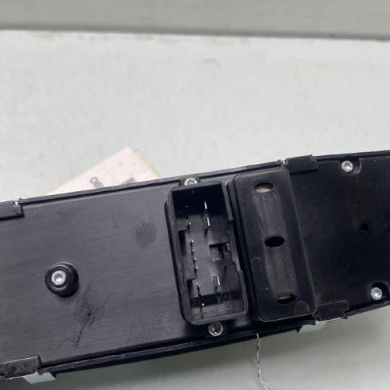 Interrupteur de leve vitre avant gauche JEEP CHEROKEE 4 Photo n°3