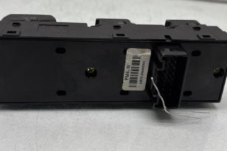 Interrupteur de leve vitre avant gauche KIA SPORTAGE 3