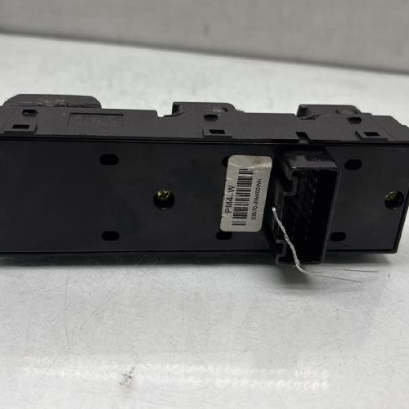 Interrupteur de leve vitre avant gauche KIA SPORTAGE 3 Photo n°2