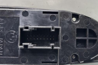 Interrupteur de leve vitre avant gauche BMW SERIE 1 E87