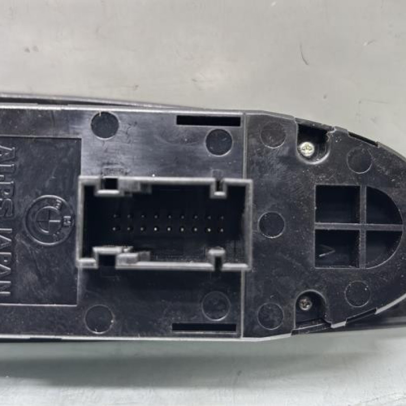 Interrupteur de leve vitre avant gauche BMW SERIE 1 E87 Photo n°3