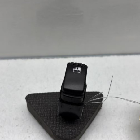 Interrupteur de leve vitre avant droit KIA SORENTO 1 Photo n°1