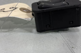 Interrupteur de leve vitre avant gauche OPEL CORSA C