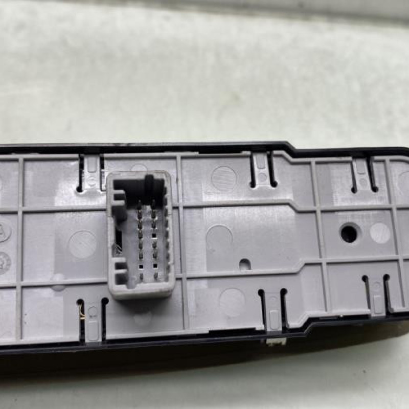 Interrupteur de leve vitre avant gauche RENAULT SCENIC 3 Photo n°3