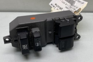 Interrupteur de leve vitre avant gauche TOYOTA YARIS 2 Photo n°1