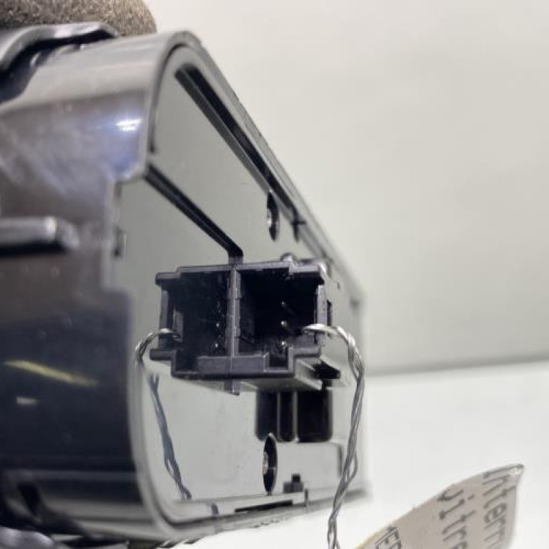 Interrupteur de leve vitre avant gauche MERCEDES CLASSE B 247 Photo n°4