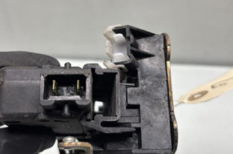 Serrure avant gauche RENAULT LAGUNA 1